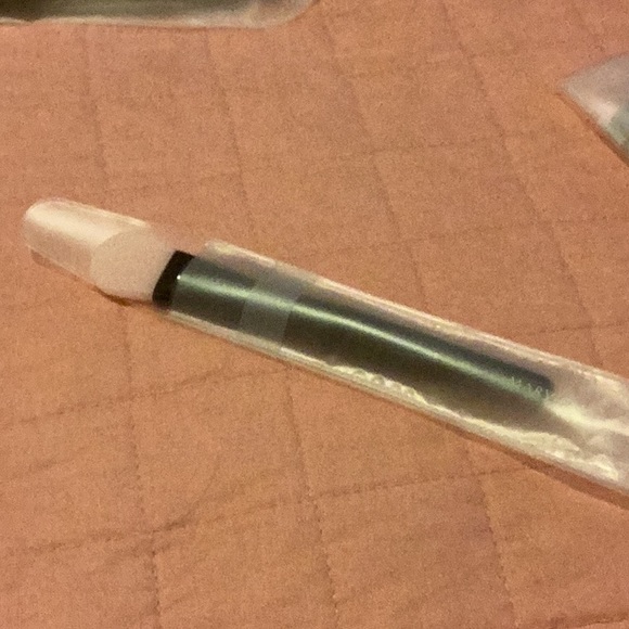 Mary Kay mask applicator brush brand new never used - Picture 2 of 2